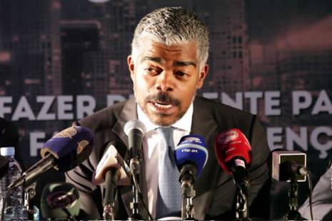 Ativista pede investigação a negócio que envolve amigo de ministro dos Transportes de Angola