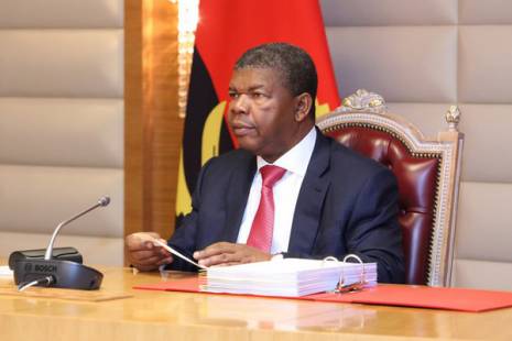 Crise em Angola como &quot;calamidade quase bíblica&quot; serve para ocultar maus investimentos