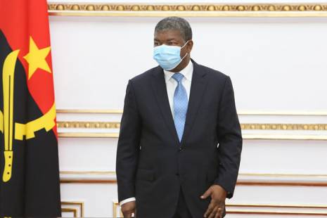 ONG diz que práticas reiteradas do Presidente angolano propiciam &quot;atos de corrupção&quot;