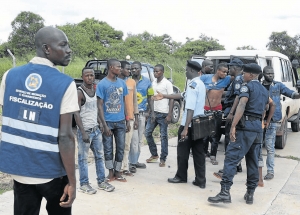 Polícia nacional detém em Luanda em quase um mês 176 estrangeiros ilegais