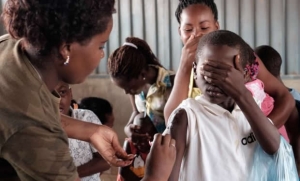 Três países africanos testarão vacina contra malária em grande escala