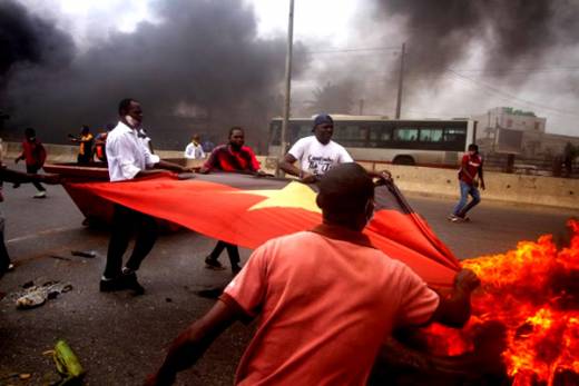 Jovens angolanos anunciam manifestações contra &quot;retrocesso&quot; da democracia