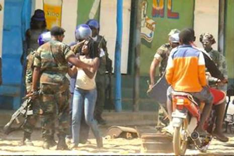 Ativistas denunciam morte de jovem baleado por homens com uniforme militar em Cafunfo