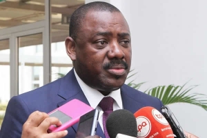 Ex-ministro dos Transportes angolano acusado de associação criminosa pela PGR