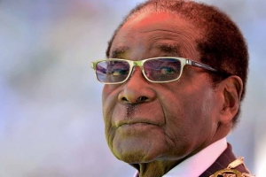 Norte-americana detida no Zimbabué por alegadamente insultar Robert Mugabe no Twitter