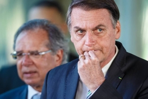 Mais de metade dos brasileiros não confia no governo em Bolsonaro