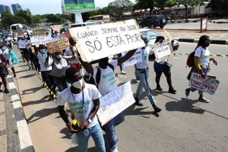Luanda está “lixada” e jovens querem soluções para a cidade