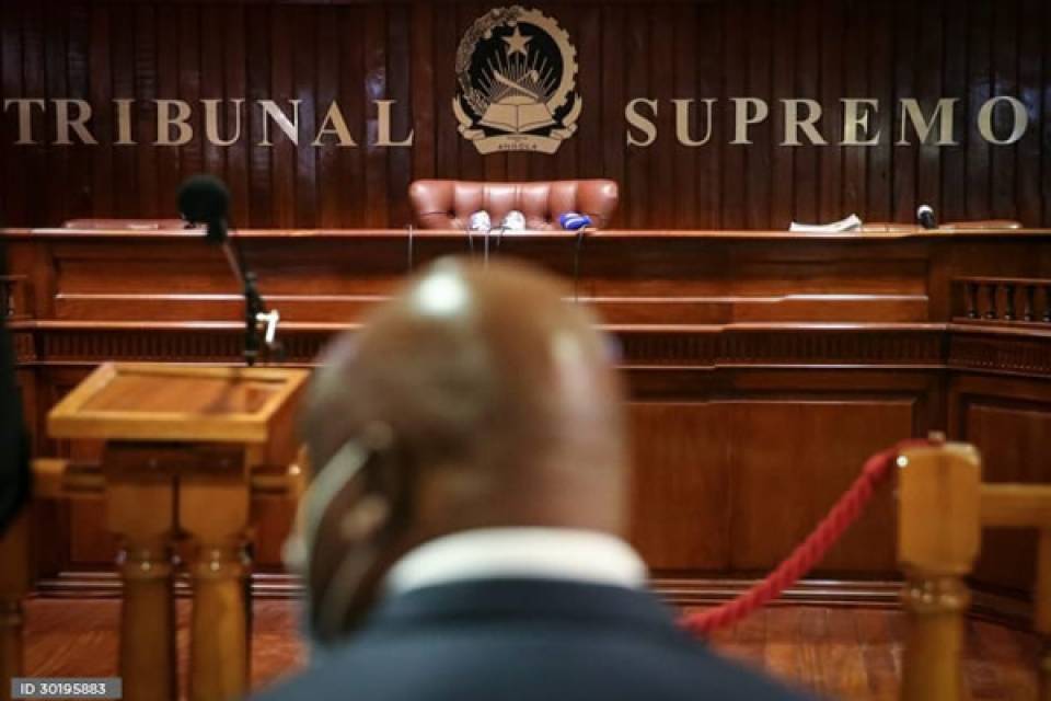 Defesa diz que ex-ministro “não causou lesão patrimonial” ao Estado angolano