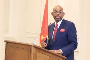 Angola diz aos investidores que dívida pública ultrapassa 70% do PIB em 2018