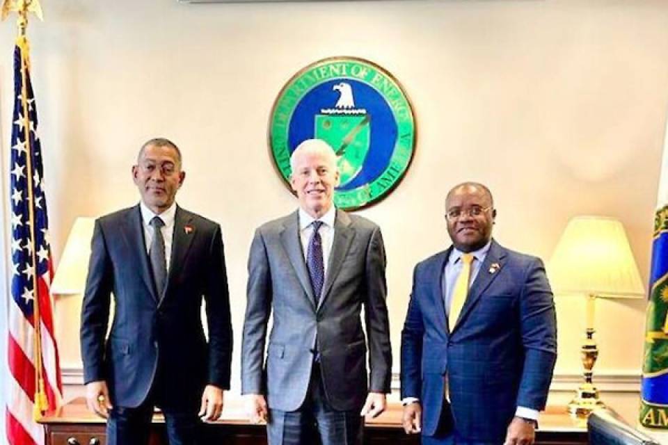 Angola e EUA manifestam interesse do reforço da cooperação em recursos minerais
