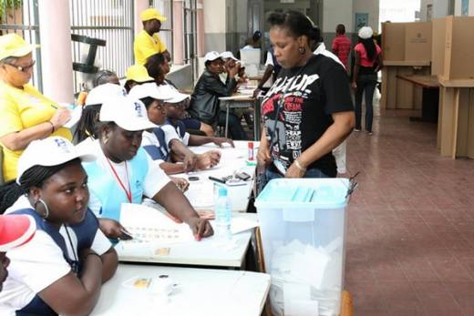 Pedida presença da sociedade civil angolana nos órgãos eleitorais