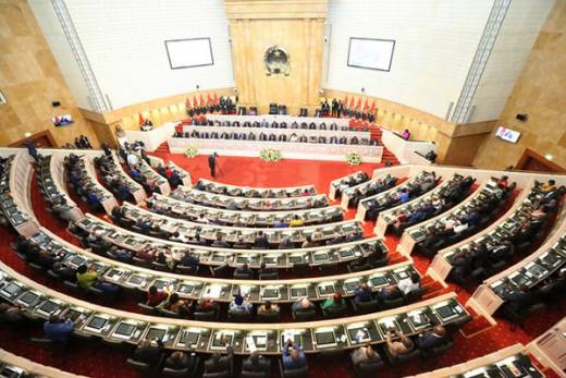 UNITA &quot;indignada&quot; pelo voto contra do partido no poder em Angola ao repúdio de mortes de idosas