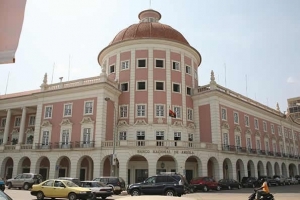 BNA retira licença a 19 instituições de microcrédito e casas de câmbio