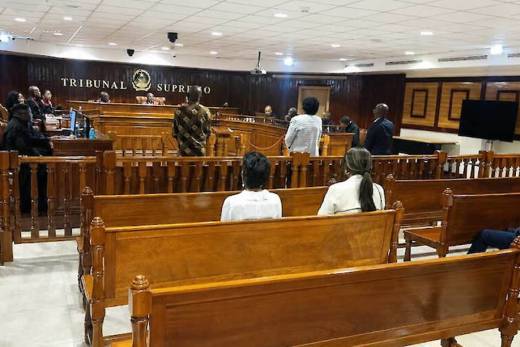 Supremo condena ex-ministra das Pescas a três anos de prisão por peculato, mas suspende a pena.