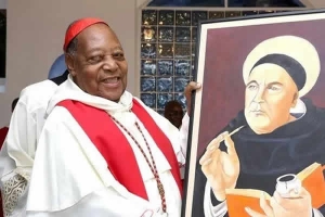 Único cardeal angolano recebe título &#039;honoris causa&#039; em Direito
