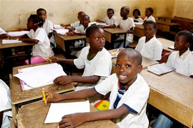Ano letivo angolano arranca com 1,9 milhões de novos alunos do total de 9,7 milhões