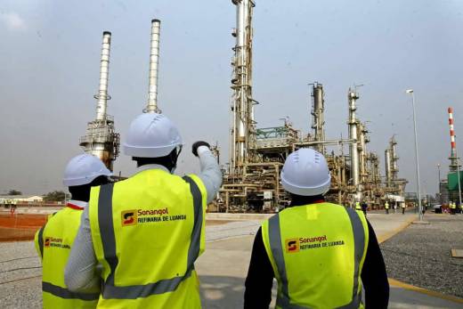 Construção de refinarias angolanas pode avançar com parceiros asiáticos - analista