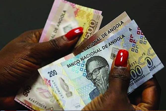 Novo salário mínimo nacional de 70 mil kwanzas entra em vigor em setembro