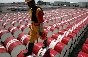 Barril de petróleo Brent sobe 0,46% e fecha o dia nos 79,59 dólares