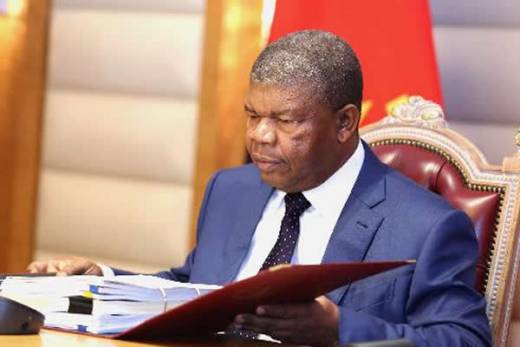 Presidente da Republica anuncia revisão pontual da Constituição