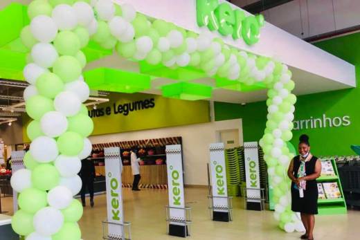Funcionários do Kero protestam em silêncio contra salário de 48 mil kzs