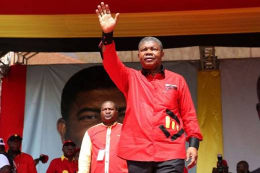 MPLA vence eleições gerais com 51,07% dos votos, UNITA conquista 44,05%