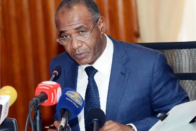 Isaac dos Anjos: "Angola já não vai implorar por investidores brasileiros"