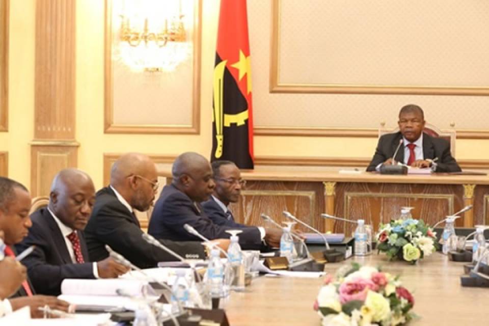 Governo angolano aprova incentivos à contratação de desempregados e jovens