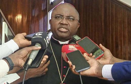 Bispo angolano lamenta “incompreensíveis” escassez de combustível e alta de preços em Cabinda