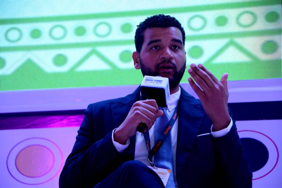 Burocracia dificulta investimento estrangeiro no sector do turismo em Angola – Lukeni Araújo