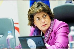 Ana Gomes lamenta que Presidente de Angola não tenha respondido a eurodeputados