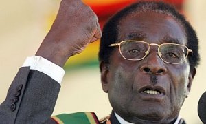 Oposição acusa Mugabe de governar Zimbabwe a partir de uma &quot;cama de hospital&quot;