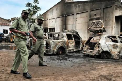 Moçambique: População mata dirigente da Frelimo, rapta mulher de outro líder do partido