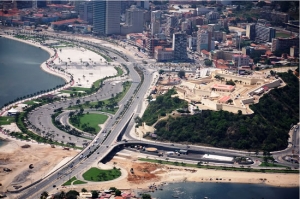 Eaglestone diz que é altura certa para Angola estancar subida da dívida pública