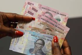 Central sindical insta trabalhadores a fiscalizarem cumprimento do salário mínimo em Angola