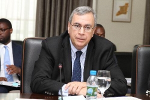 FMI afasta cenário de &quot;restruturação forçada&quot; da dívida pública angolana