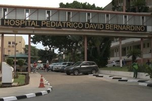 Três a cinco crianças morrem por dia no Hospital Pediátrico David Benardino em Luanda