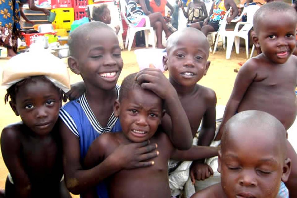 Unicef diz que situação de crianças angolanas regista melhorias mas ainda há muitos desafios