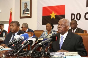 MPLA convoca reunião extraordinária do Comité Central com sucessão em pano de fundo
