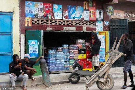 No regresso à normalidade, luandenses lamentam "dias de guerra" e temem mais desemprego