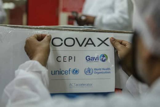 Angola entre os quatro países que recebem hoje vacinas da covid-19 do consórcio Covax Facility