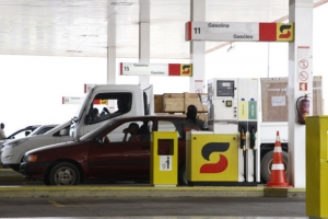 Sonangol defende aumento dos combustíveis em Angola