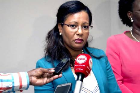 Governadora provincial de Luanda critica vandalismo e apela ao diálogo para &quot;encontrar soluções&quot;
