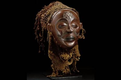 Autoridades angolanas recuperam artefactos furtados no museu do Dundo que iam ser levados para Cabo Verde