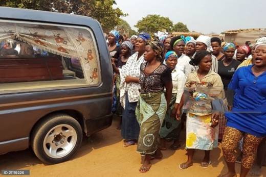 Autoridades angolanas de Mbanza Congo preocupadas com obstrução de vias por velórios