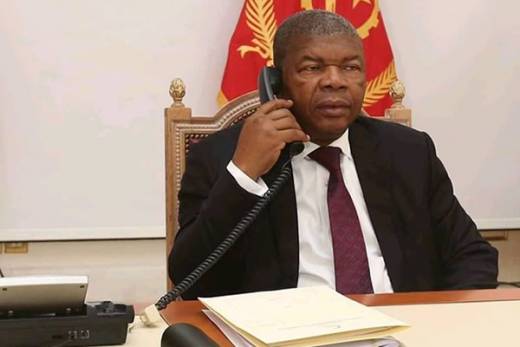 Ucrânia: Presidente angolano falou hoje com homólogo Volodymyr Zelensky