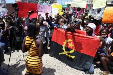 Manifestantes pedem penas mais duras contra abusadores sexuais em Angola