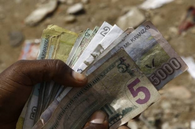 Nota de 100 Dólares nas ruas de Luanda sobe para 38.000 kwanzas