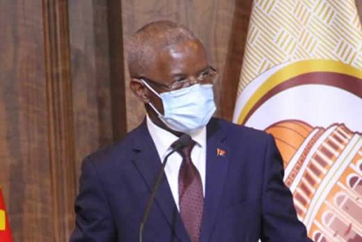 Angola passa a exigir certificado de vacina contra covid-19 para acesso a serviços públicos e privados