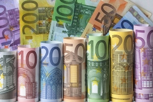 Leilão de divisas pelo BNA termina sem impacto na taxa de câmbio